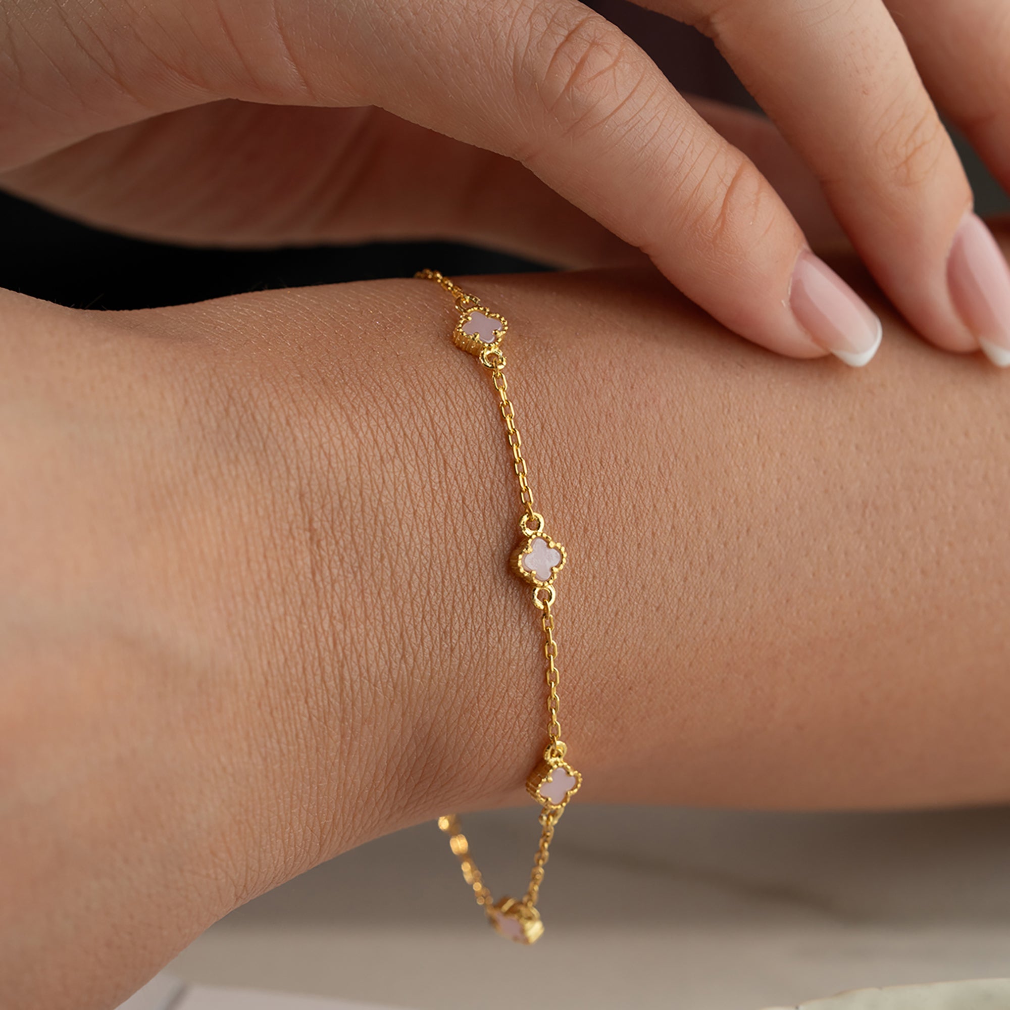 PEMBE TAŞLI MİNİ YONCA BİLEKLİK | 925 GÜMÜŞ