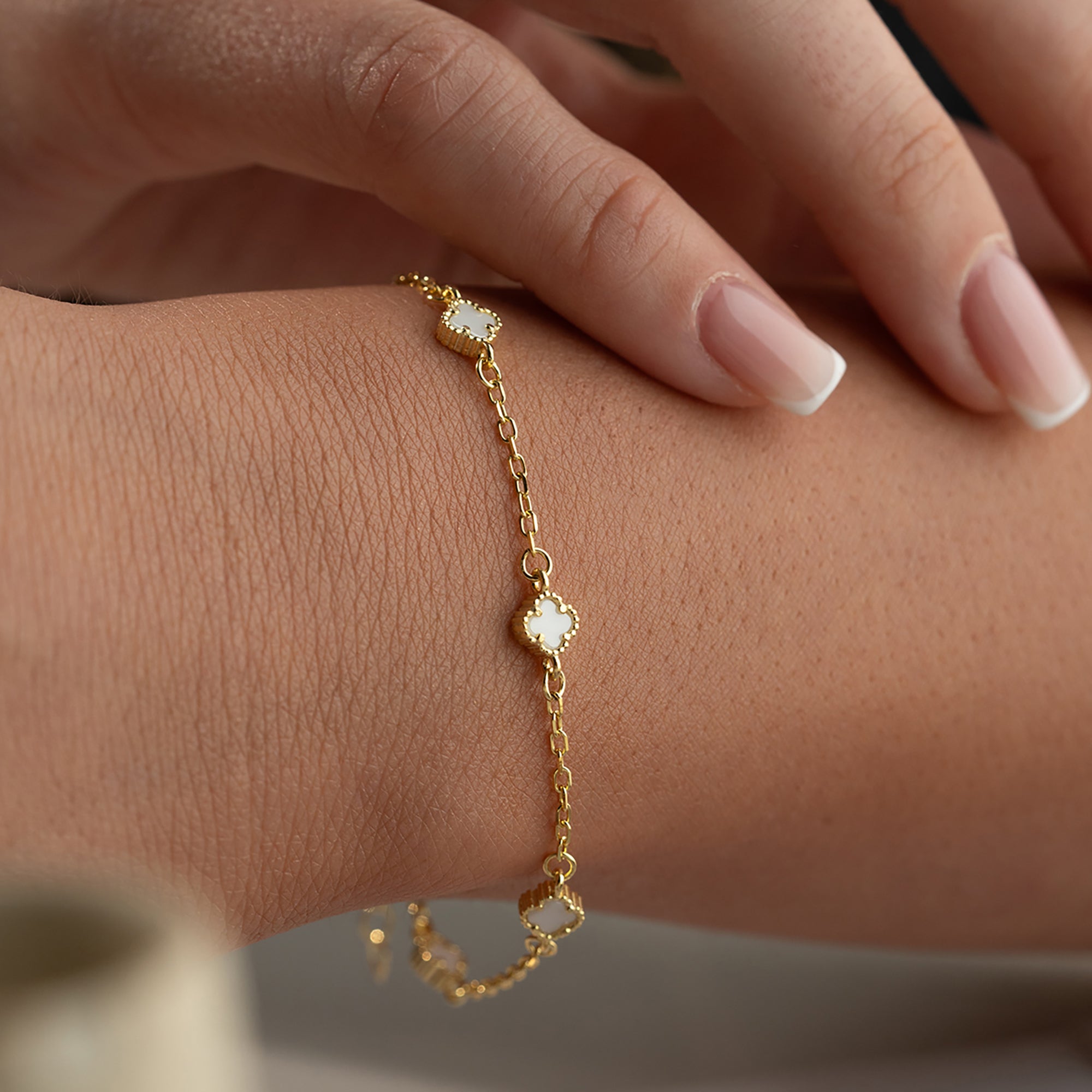 BEYAZ TAŞLI ÇOKLU YONCA BİLEKLİK | 925 GÜMÜŞ