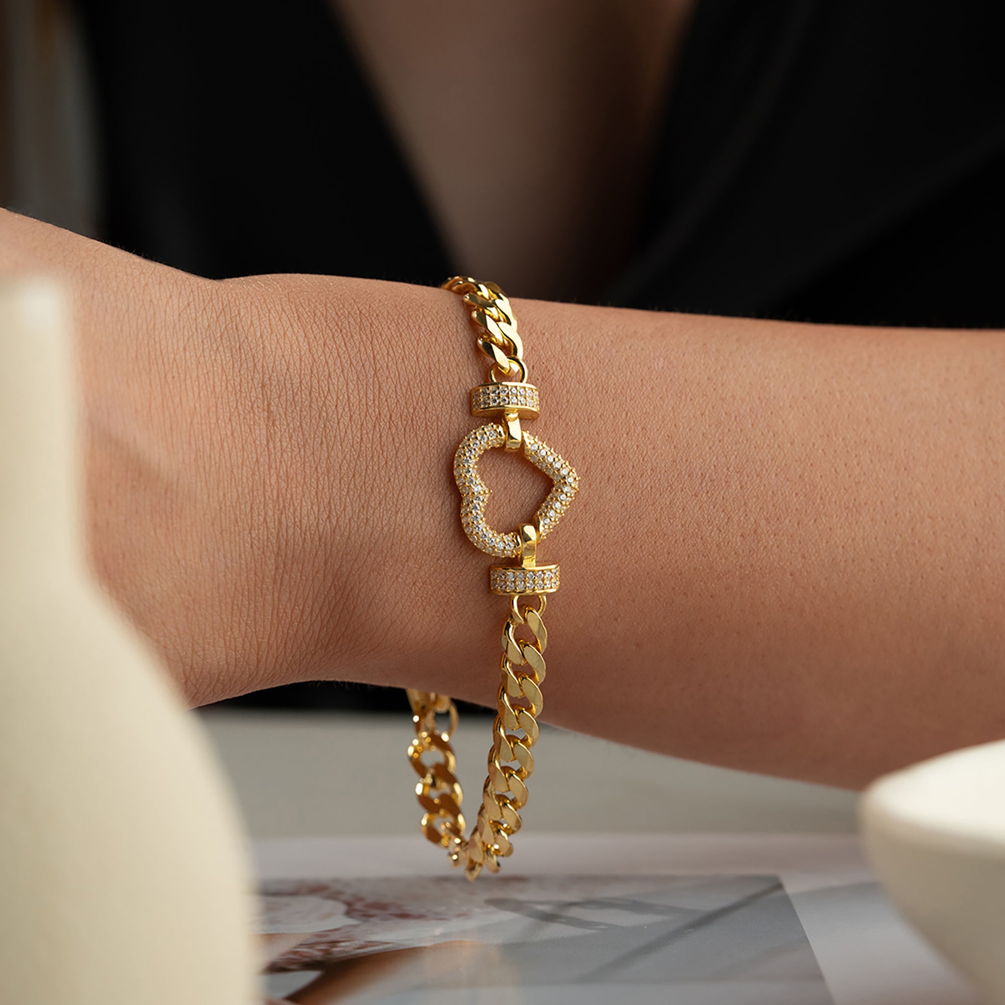 HACİMLİ TAŞLI KALP BİLEKLİK | 925 GÜMÜŞ