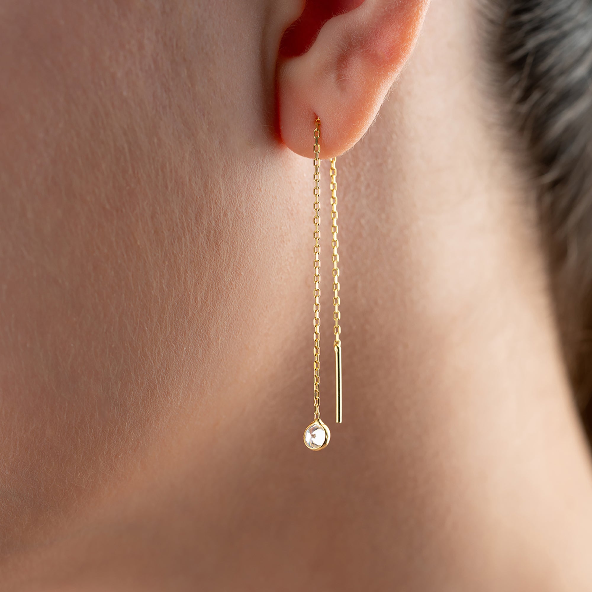 SALLANTILI ZİRKON TAŞLI KÜPE | 925 GÜMÜŞ