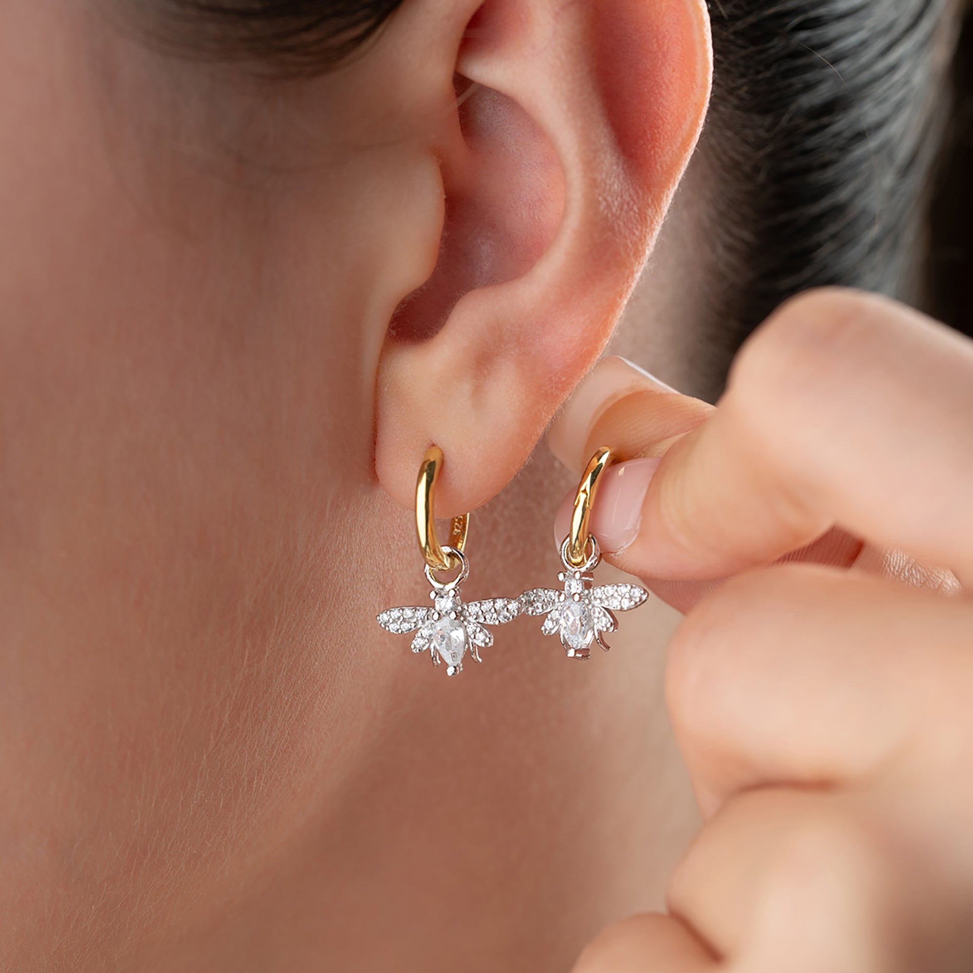 TAŞLI ARI KÜPE | 925 GÜMÜŞ