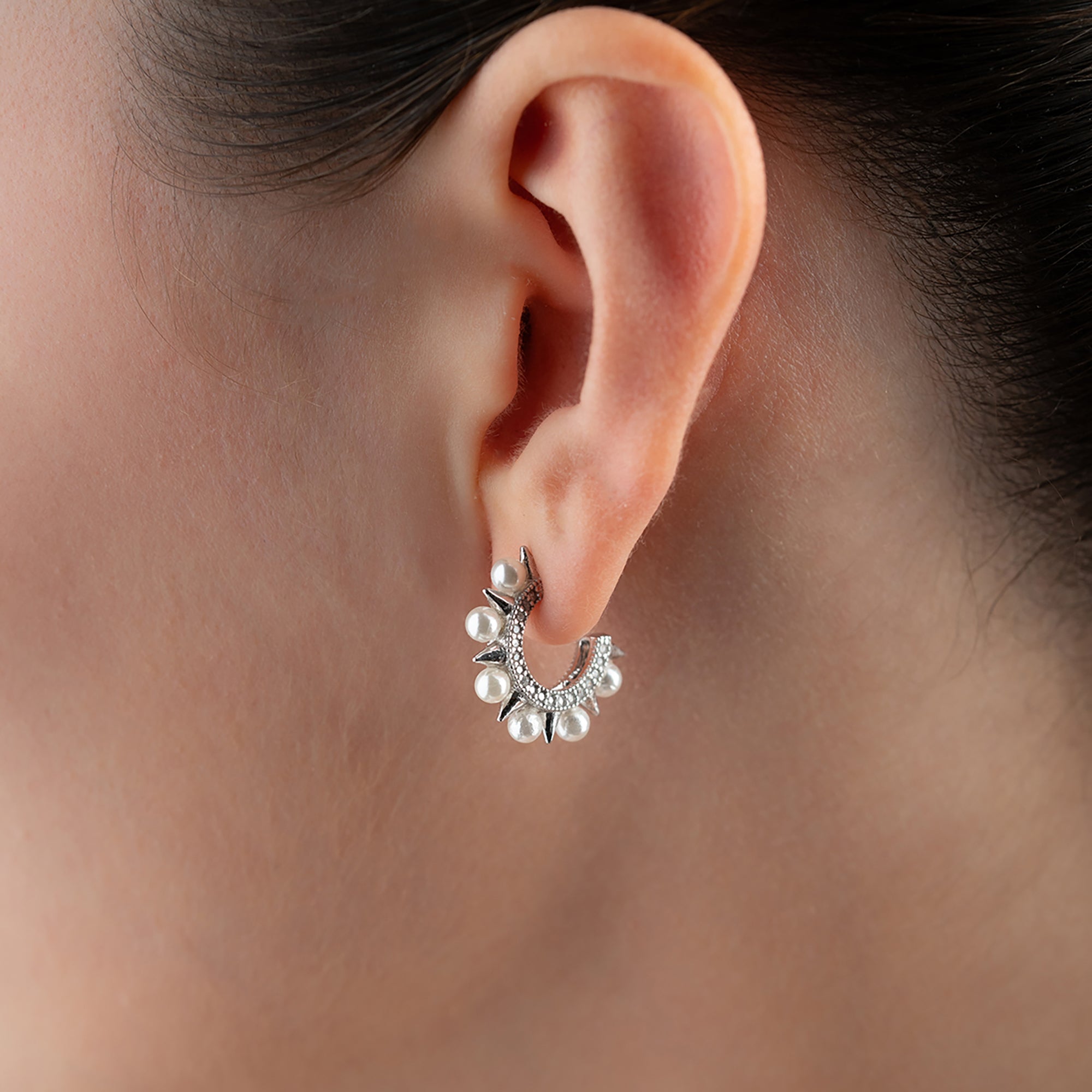 İNCİLİ HALKA KÜPE | 925 GÜMÜŞ