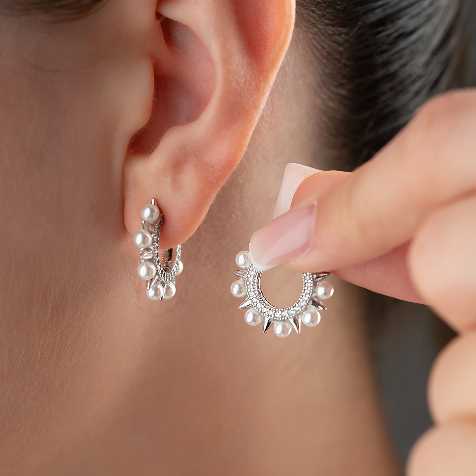 İNCİLİ HALKA KÜPE | 925 GÜMÜŞ