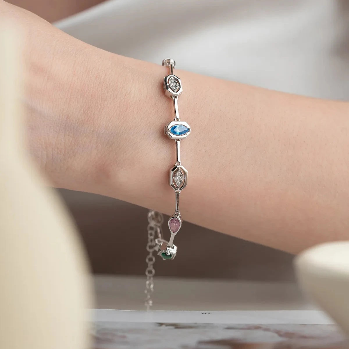 Asimetrik Mix Taşlı Tasarım Bileklik | 925 Ayar Gümüş – Jeweliay Jewelry – 7