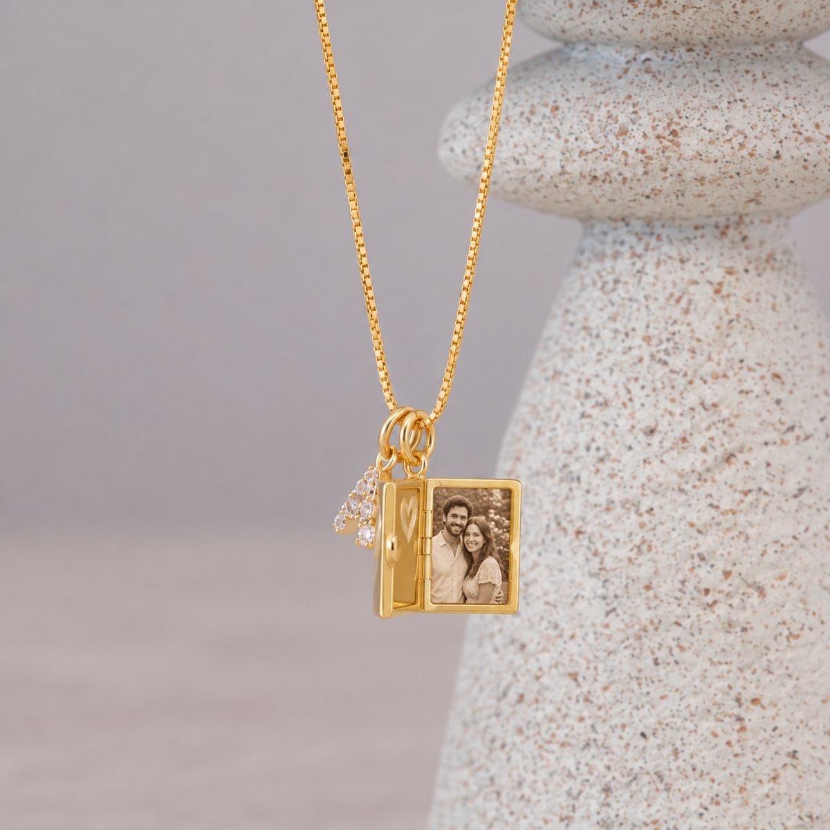 Kişiye Özel Mini Kalp Harfli Fotoğraflı Kapaklı Kolye | 925 Ayar Gümüş – Jeweliay Jewelry – 4