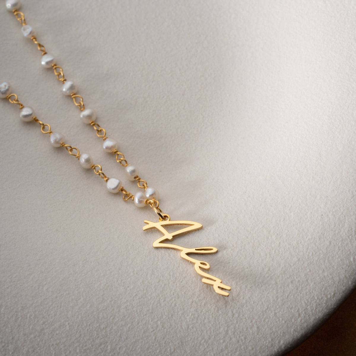 Kişiye Özel Dikey İsim Yazılı İncili Zincir Kolye | 925 Ayar Gümüş – Jeweliay Jewelry – 5