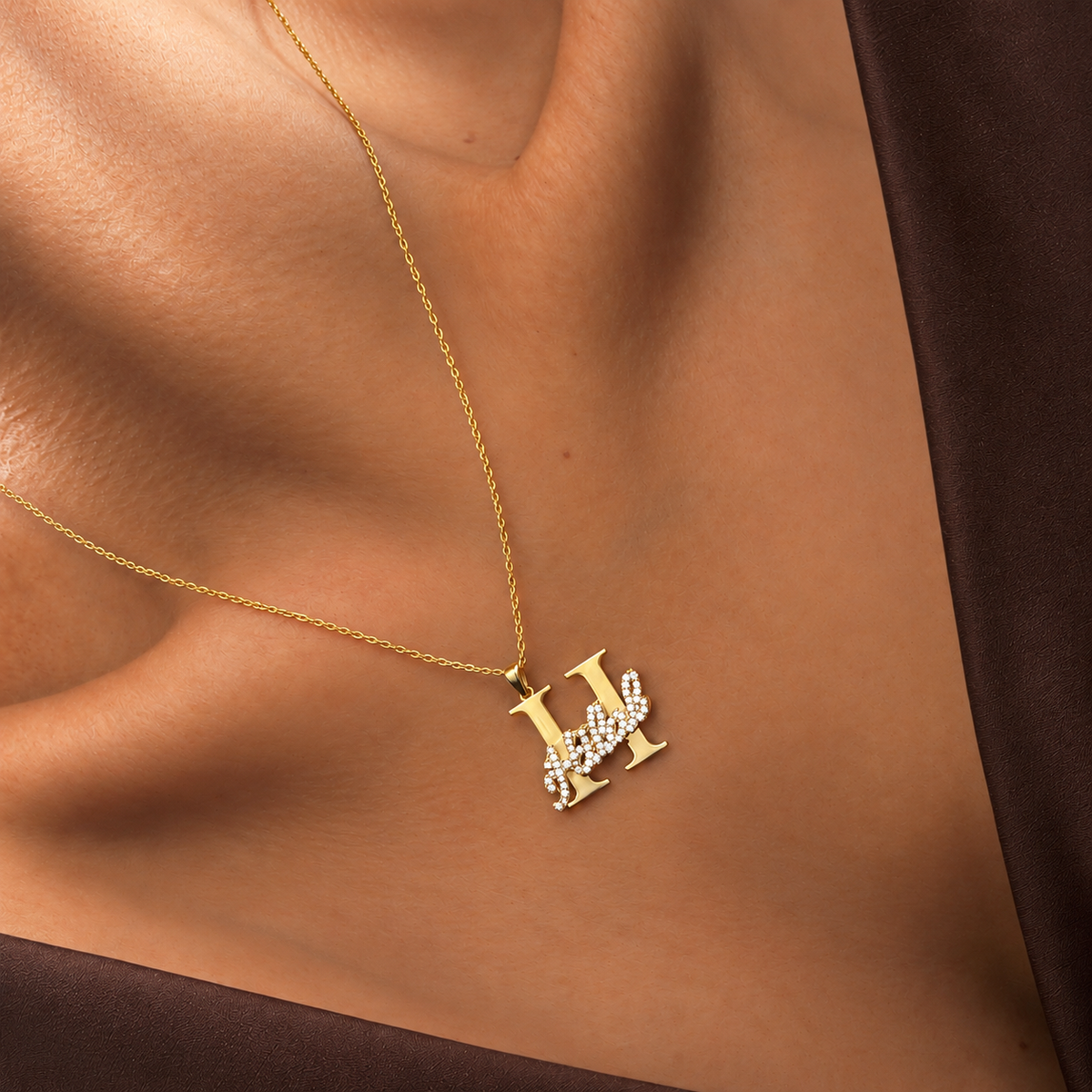 Kişiye Özel Premium Büyük Harf x Zirkon Taşlı İsim Kolye – Jeweliay Jewelry – 02