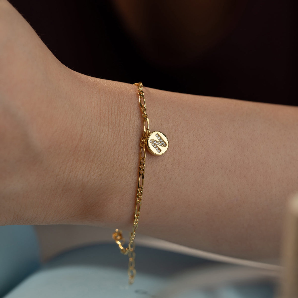 Kişiye Özel Taşlı Harf Figaro Zincir Bileklik | 925 Ayar Gümüş – Jeweliay Jewelry – 9