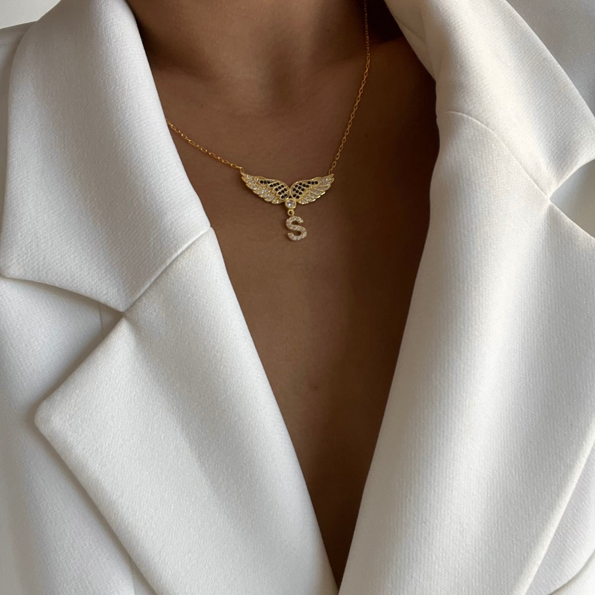 Kişiye Özel Taşlı Harf Sallantılı Melek Kanadı Kolye | 925 Ayar Gümüş – Jeweliay Jewelry – 5