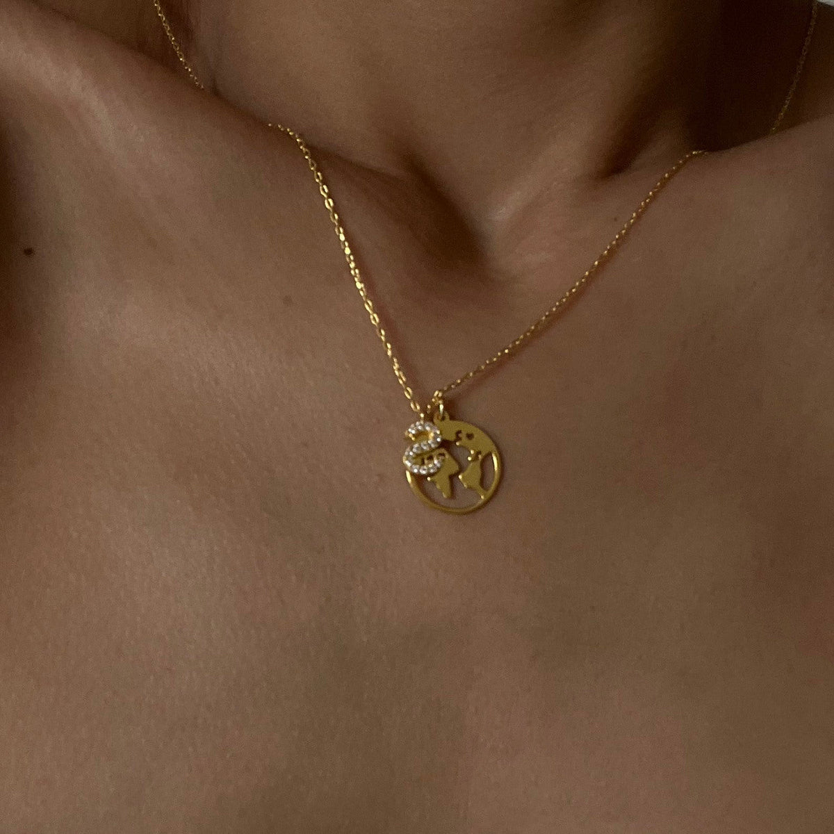 Kişiye Özel Zirkon Taşlı Harf Sallantılı Dünya Kolye | 925 Ayar Gümüş – Jeweliay Jewelry – 4