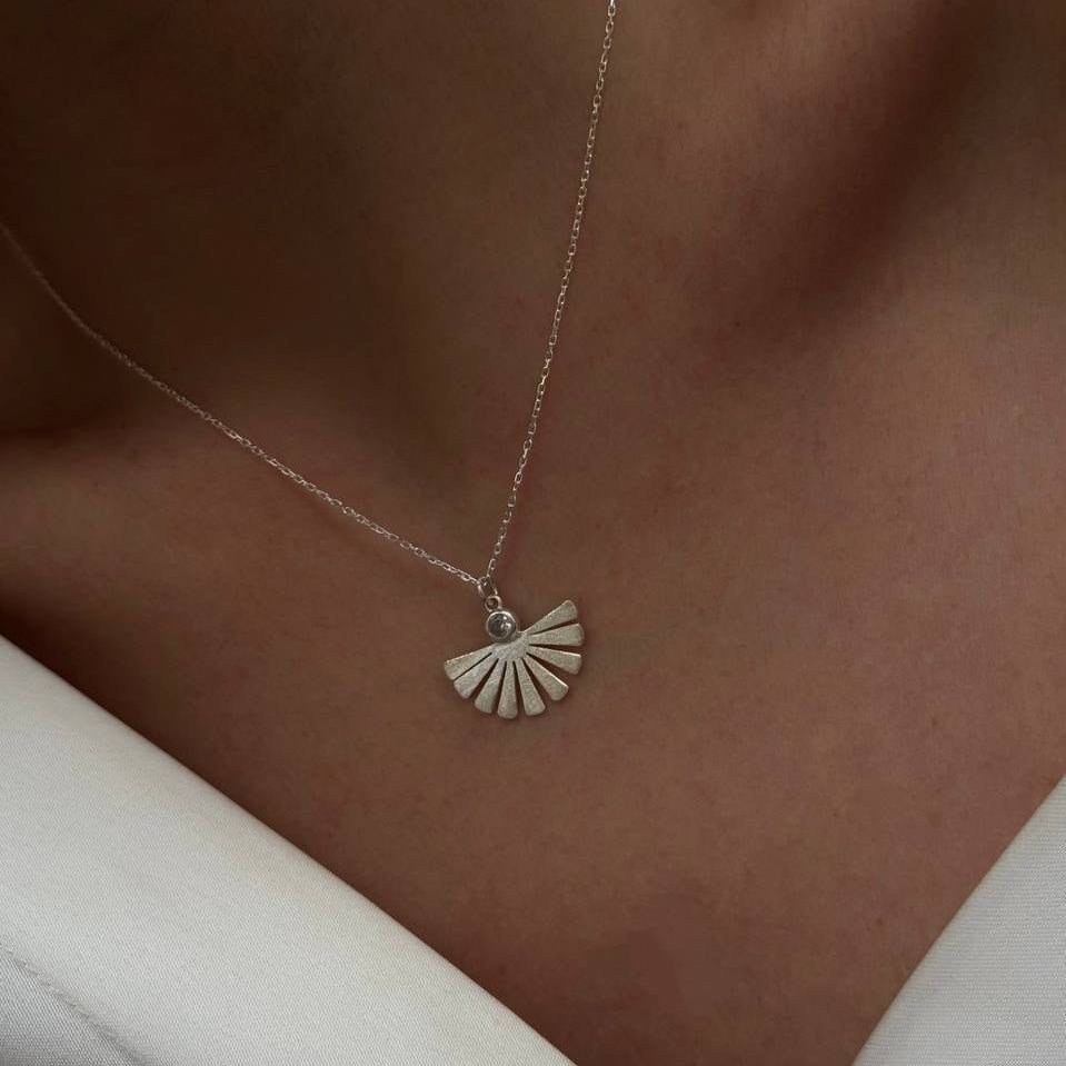 Mini Zirkon Taşlı Yelpaze Desenli Kolye | 925 Ayar Gümüş – Jeweliay Jewelry – 5