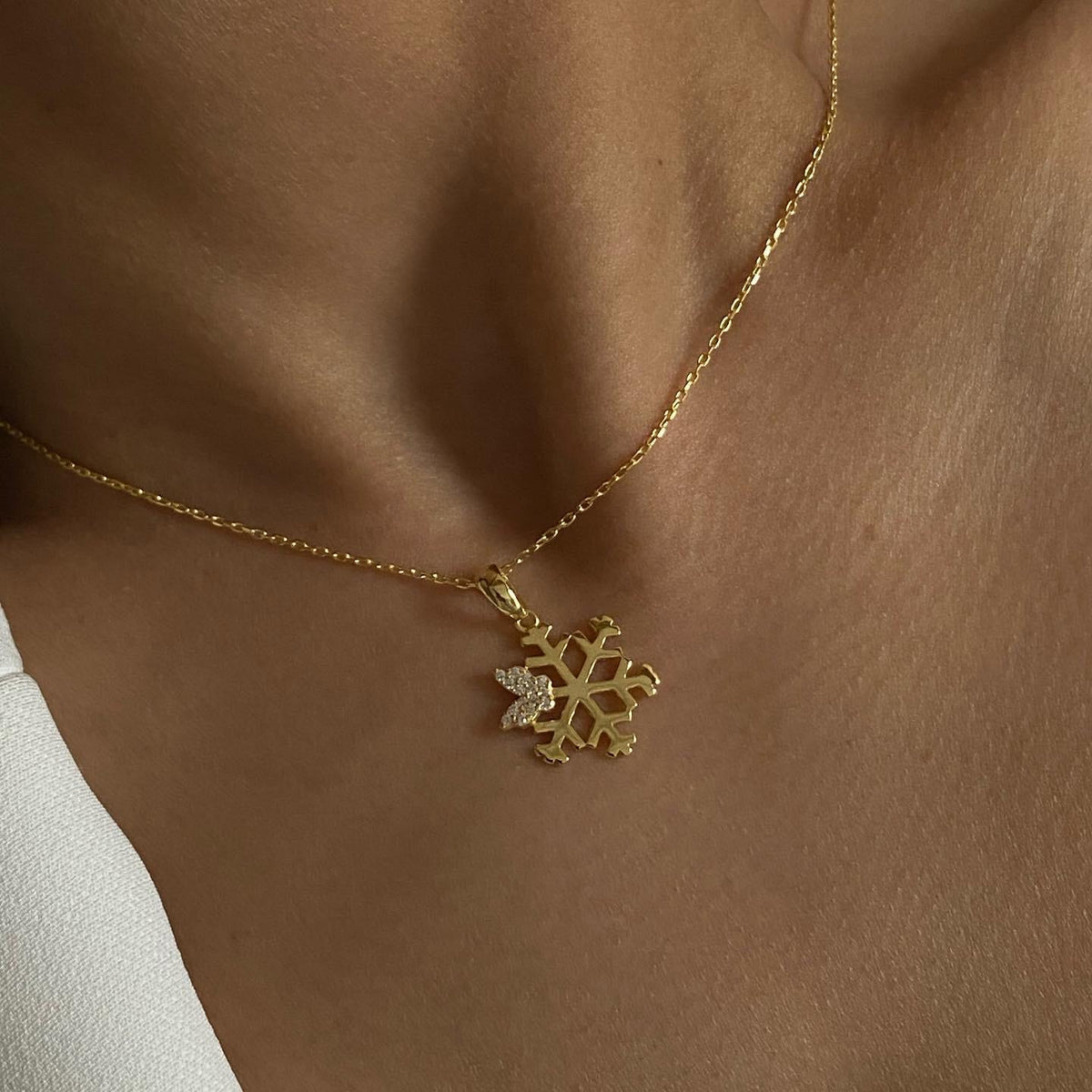 Zirkon Taşlı Minik Kelebekli Kar Tanesi Kolye | 925 Ayar Gümüş – Jeweliay Jewelry – 4